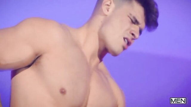Malik Delgaty flexes ripped muscles in gay wrestling porn thumbnail