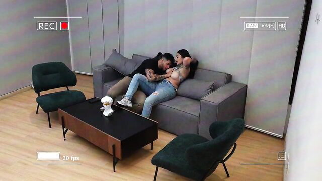 Hot Latina girlfriend fucked on couch by friend's ally in amateur vid