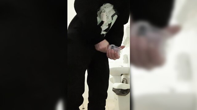 Twink dryly jerks off in clinic, solo handjob closeup