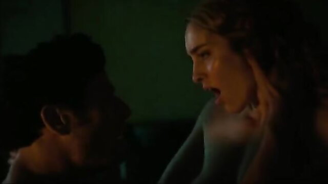 Niamh McCormack and Danielle Galligan in a nude scene