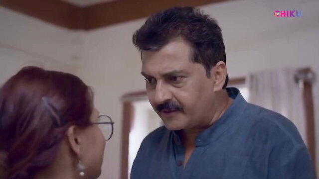 Virgin Nimmi S01E02 Hindi hot web series couple in tense bedroom talk