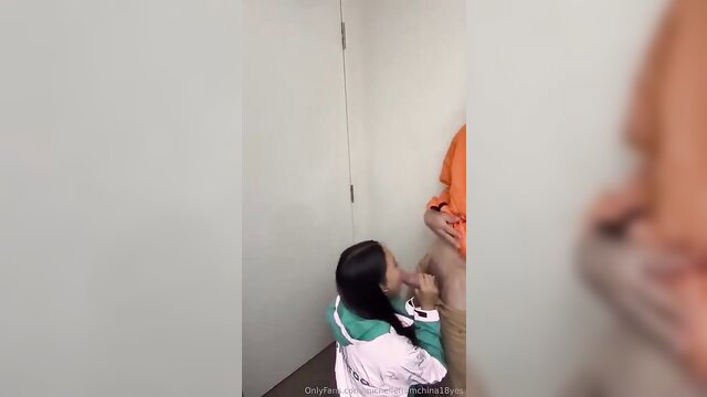 Michellefromchina kneels sucking old man's cock in Deliveroo uniform