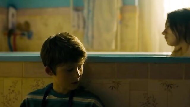 Billie Blain nude tits in Le Calme de l'Eau 2023 bathroom scene