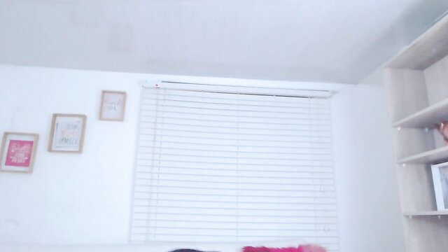 Diione yummy shemale livecam play, sexy bedroom tease