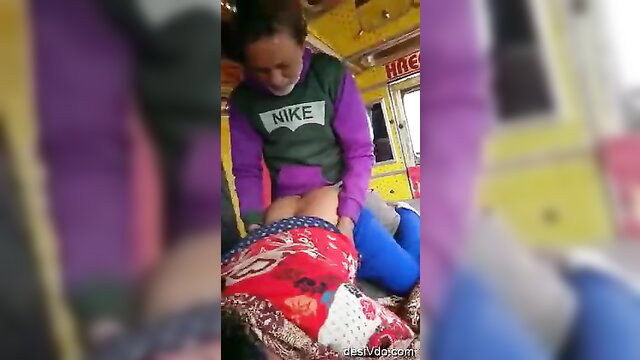 Deshi randi chudai: Asian woman in Nike hoodie fucked on bus by man