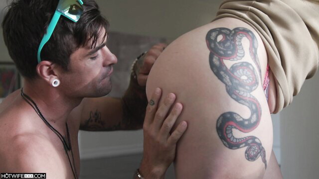 Emma Magnolia's snake tattoo ass grabbed by Lucky Fate in threesome tease