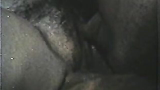 Ron Jeremy bangs Bunny Bleu in hot vintage hotel sex