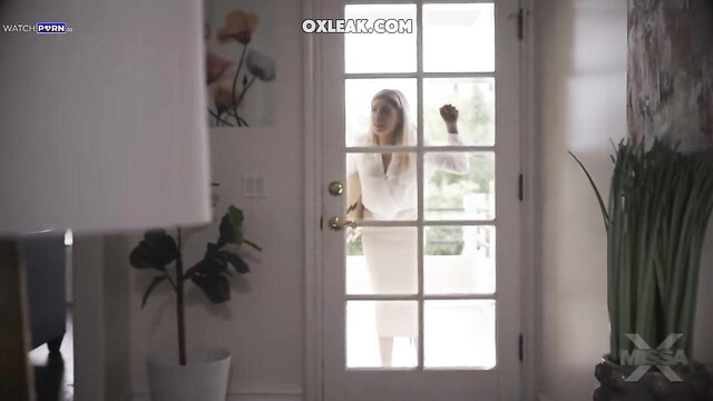 Vivianne DeSilva blonde stepmom in white dress at door Oiled And Wet Mommy