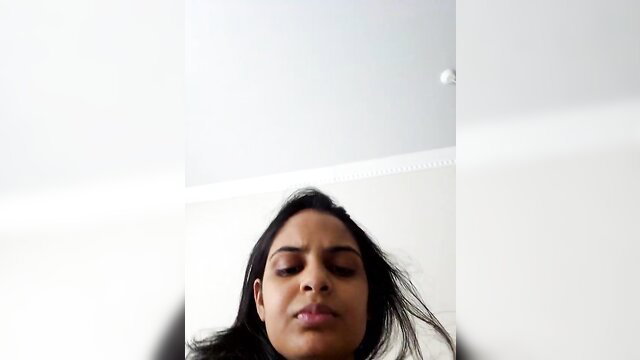 DirtySnowball69 Indian beauty closeup face, sultry eyes lips tease