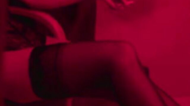 Vesper Egon posing nude with her buttocks visible