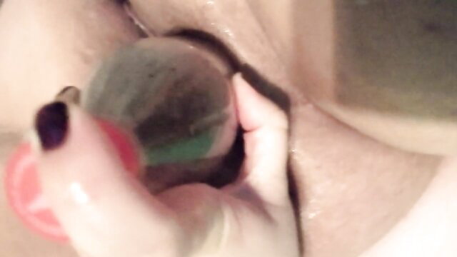 October Loose fingers her loose pussy closeup, fat slut begs to be used