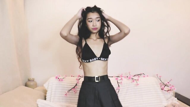 Isaura Angeletti Thai teen in sexy black bra and skirt poses seductively