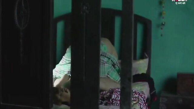 Indian Mohini Episode 1 babe in checkered saree on bed, teasing view