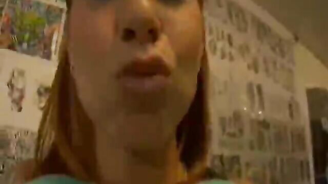Scarlett Pain closeup face surprised by O.G. Mudbone's huge cock