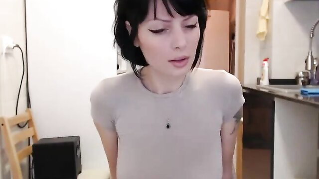 Ariadna89 amateur camgirl in tight gray top closeup
