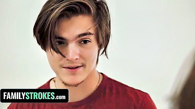 Handsome teen boy with Sophia Locke & Reese Robbins - FamilyStrokes