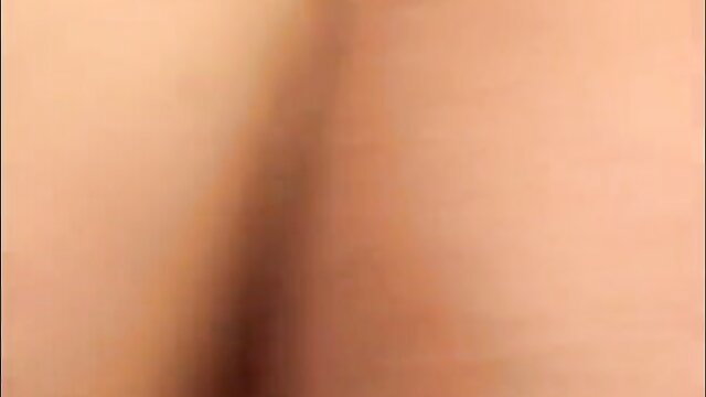 Mature babe huge tits blurry side profile bent over