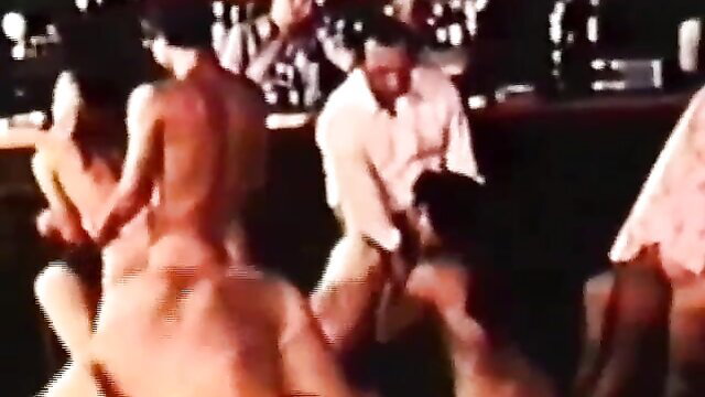 Vintage Tabu Film Pferdestall: nude women & man in hot stable orgy