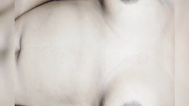 Indian Bhabhi Sushmita nude tits exposed closeup
