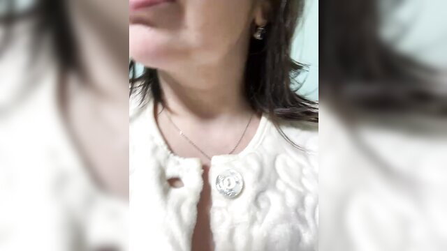 B_Bonya_m milf in white quilted jacket with necklace, closeup lips and neck