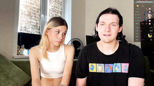 Sarah_kurt blonde Chaturbate couple live show thumbnail