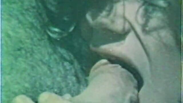 Vintage 70s blonde bombshell deepthroating thick cock closeup