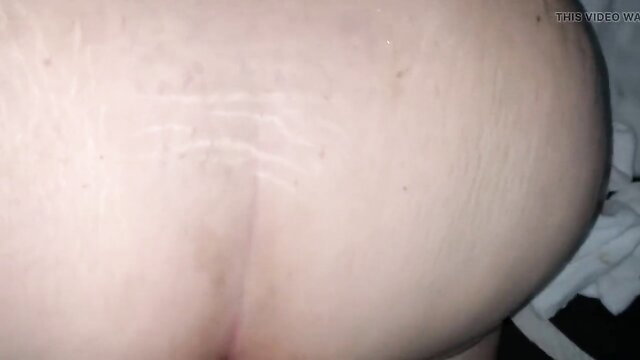 Biggest white ass closeup with anal stretch marks in HD slamming video