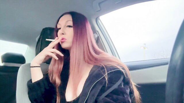 Artemisia Love smokin' hot pink hair foxeye in car solo