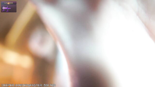 Ohmysweetkitty blurred webcam tease, big boobs & motion blur action