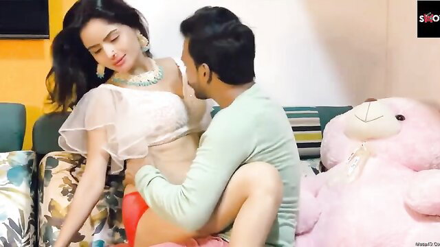 Indian Nachaniya Episode 1 couple foreplay, busty beauty in lingerie kissed by man