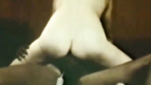 Retro porn babe big white ass spread wide in doggy, Time Out For Lunch