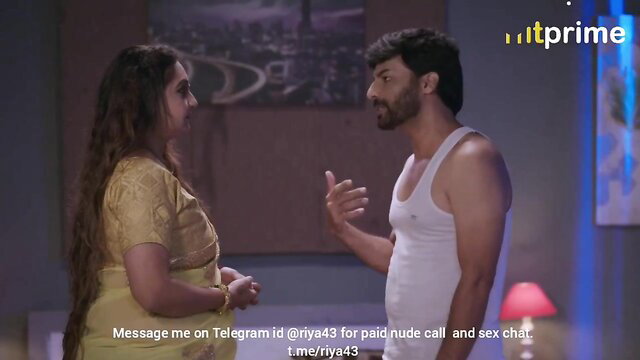 Indian couple in saree and vest arguing, Damadji S2 Hitprime web series