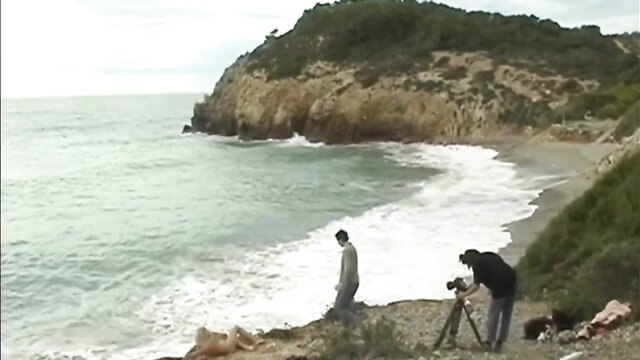 Mar Nantas full frontal nude on Spanish beach, revolution of muses