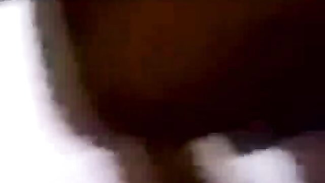 Blurry Desi babe sucking lollicock, kissing passionately