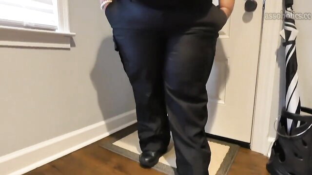 BBW Puerto Rican Queen in tight pants showing curves at door