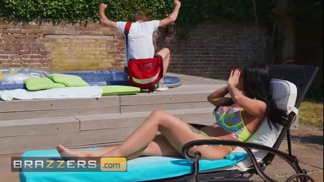 Caramella Del X in skimpy bikini hides eyes from horny postman at hot tub
