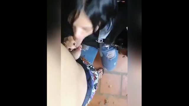 Man eating pussy on floor in torn jeans amateur video