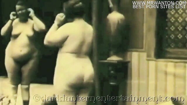Vintage BBW woman nude in mirror, plump ass and big tits closeup