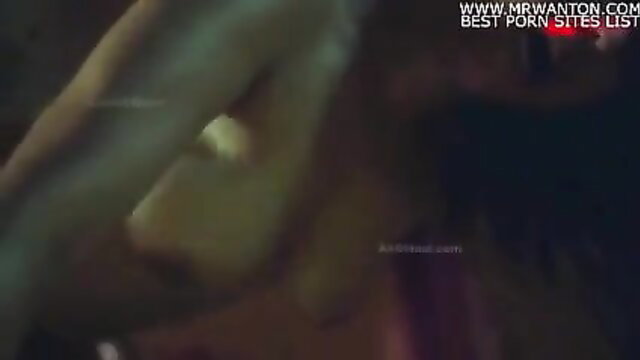 Indian Bhabhi closeup oral sex hot web series thumbnail