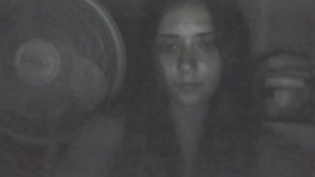 Laylakutiex chaturbate camgirl with big belly, low light closeup