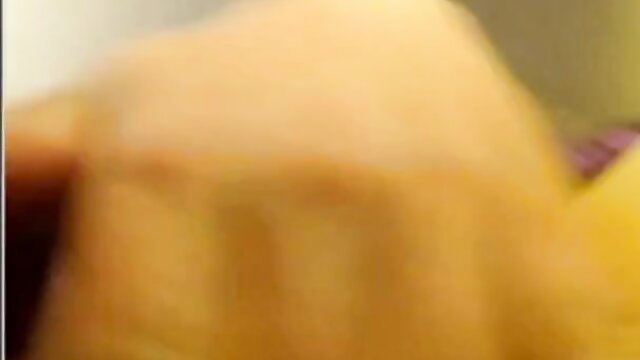 Blurry mature big tits webcam tease by negrofloripa