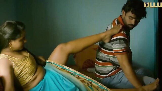 Indian MILF in saree footjob for young guy Ullu Malai hot scene