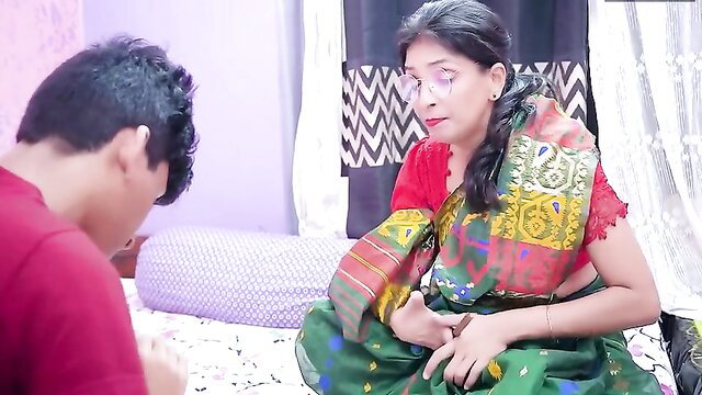 Desi MILF teacher in colorful saree seduces student for taboo fuck