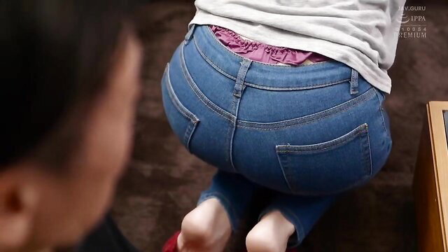 Julia kneels in tight jeans showing frilly purple panties, JAV ass up view