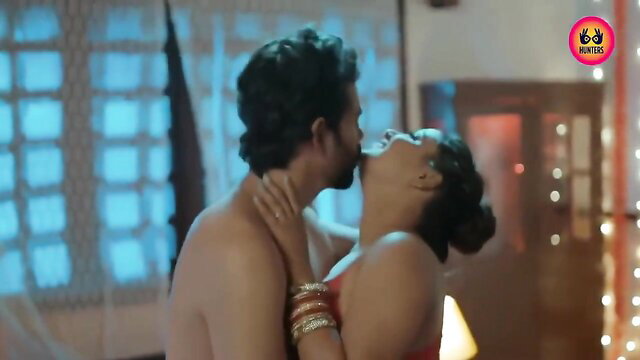 Indian couple hot kissing scene, man grabs neck, nude top in Hunters Choti Bahu