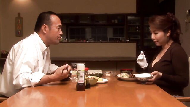 JUC-314 Japanese stepmom in lowcut top eats dinner with stepson