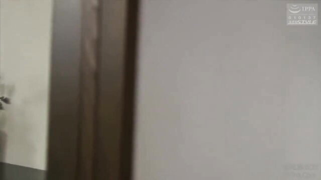 Keiko Ninomiya 48yo mature Japanese mom in NSPS-705 JAV scene 6