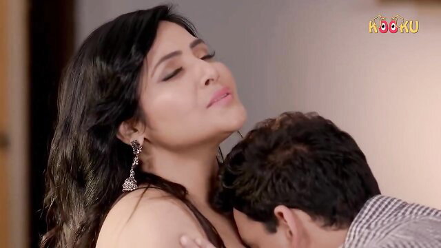 Indian MILF teacher passionately kissed by student in hot encounter