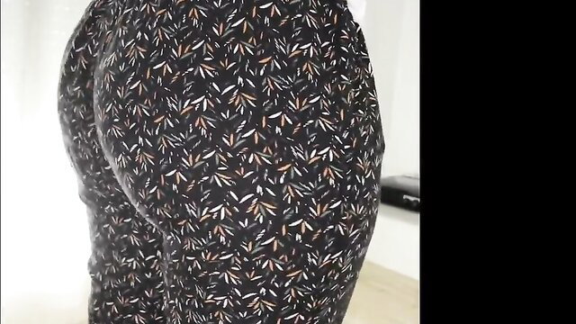 Perfect round ass of Muslim Beurette in tight patterned leggings