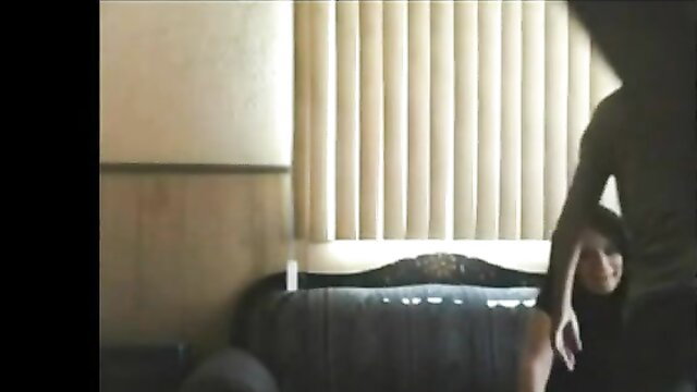 Amateur video of compliant Latina hooker bending nude on bed at home